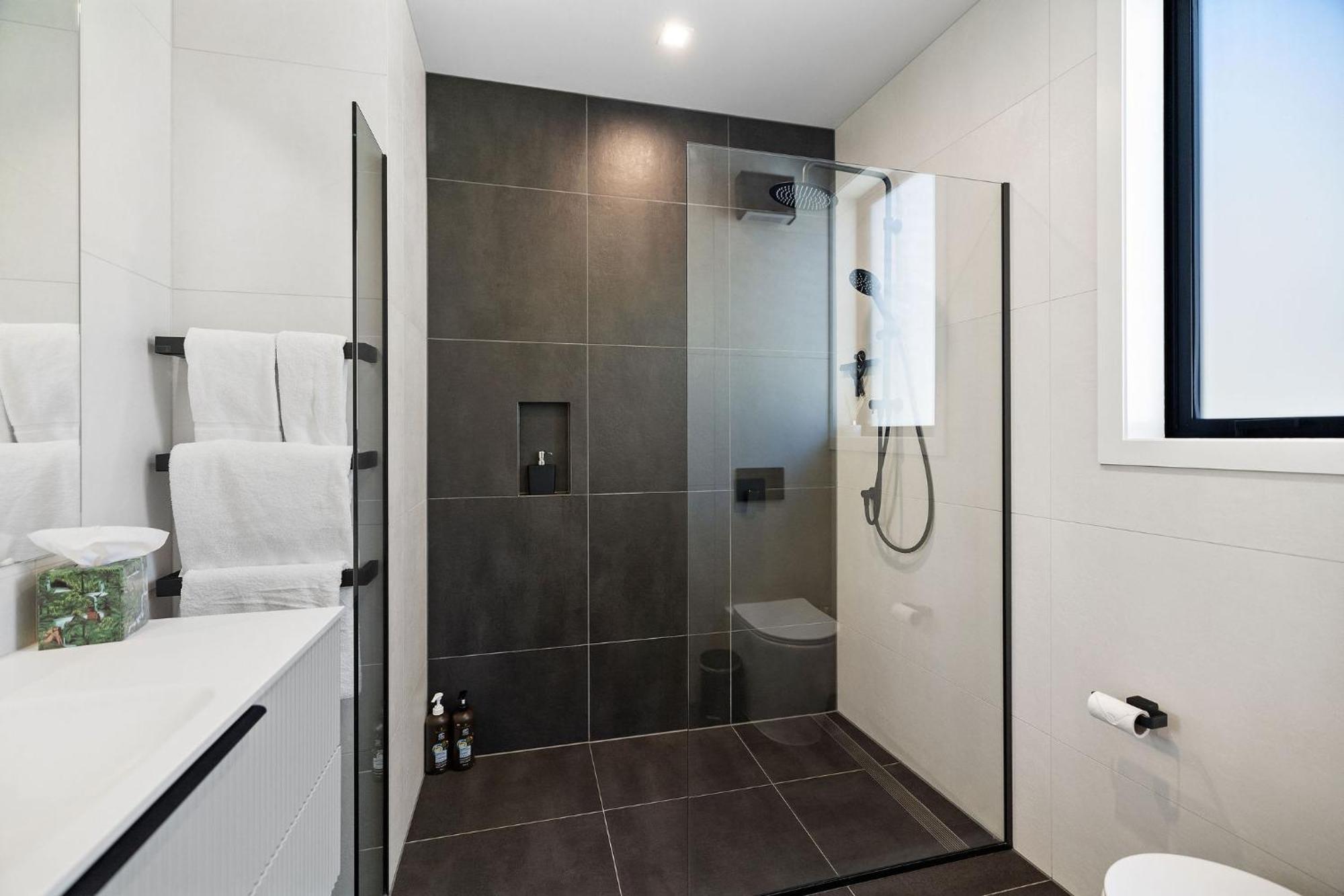 Homestead Retreat - 2 Bedroom - Lake View Queenstown Dış mekan fotoğraf